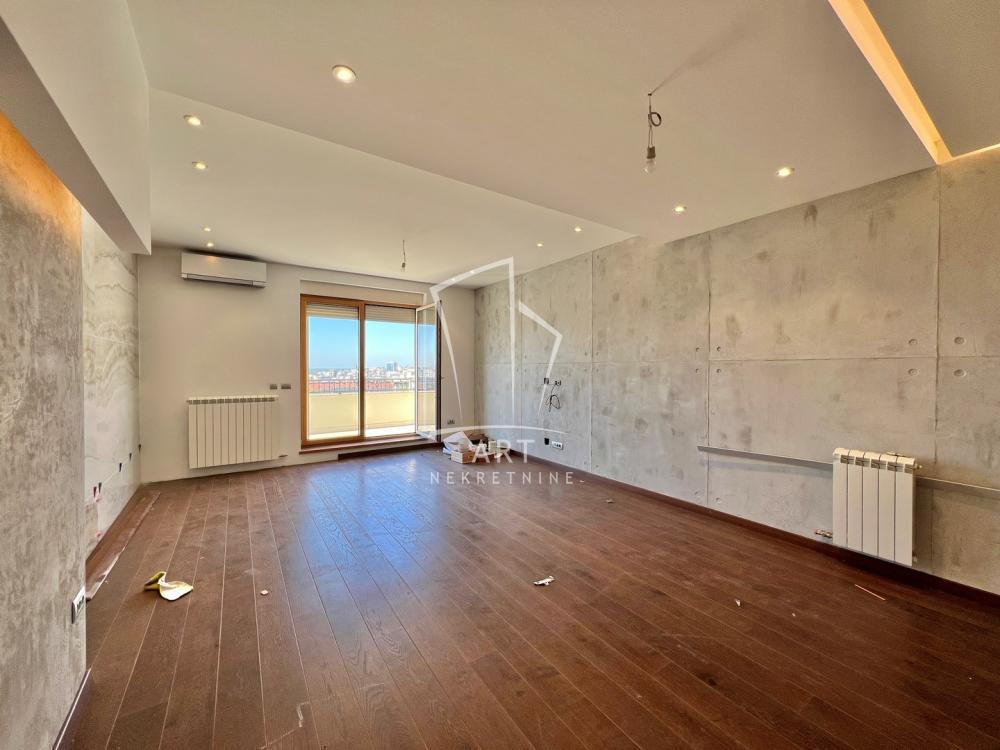 Stan na prodaju u Beogradu, Savski venac, dvosoban, 133m2, cena 800000 evra