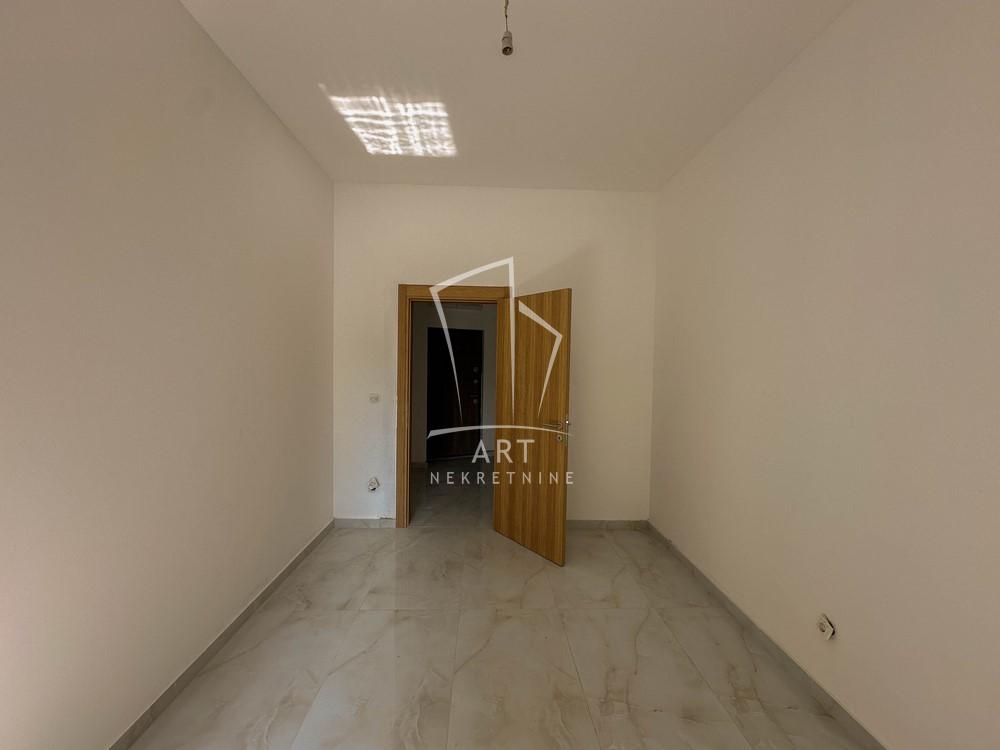 Stan na prodaju u Beogradu, Cvetkova pijaca, dvoiposoban, 50m2, cena 174000 evra