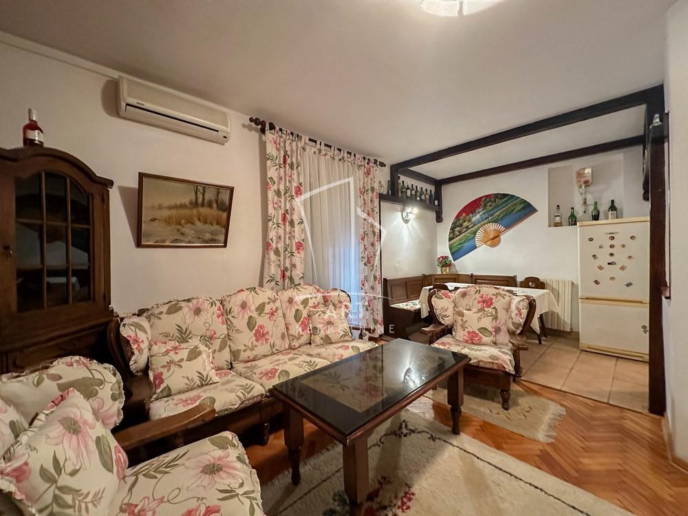 Stan na prodaju u Beogradu, Voždovac, cetvorosoban, 54m2, cena 195000 evra