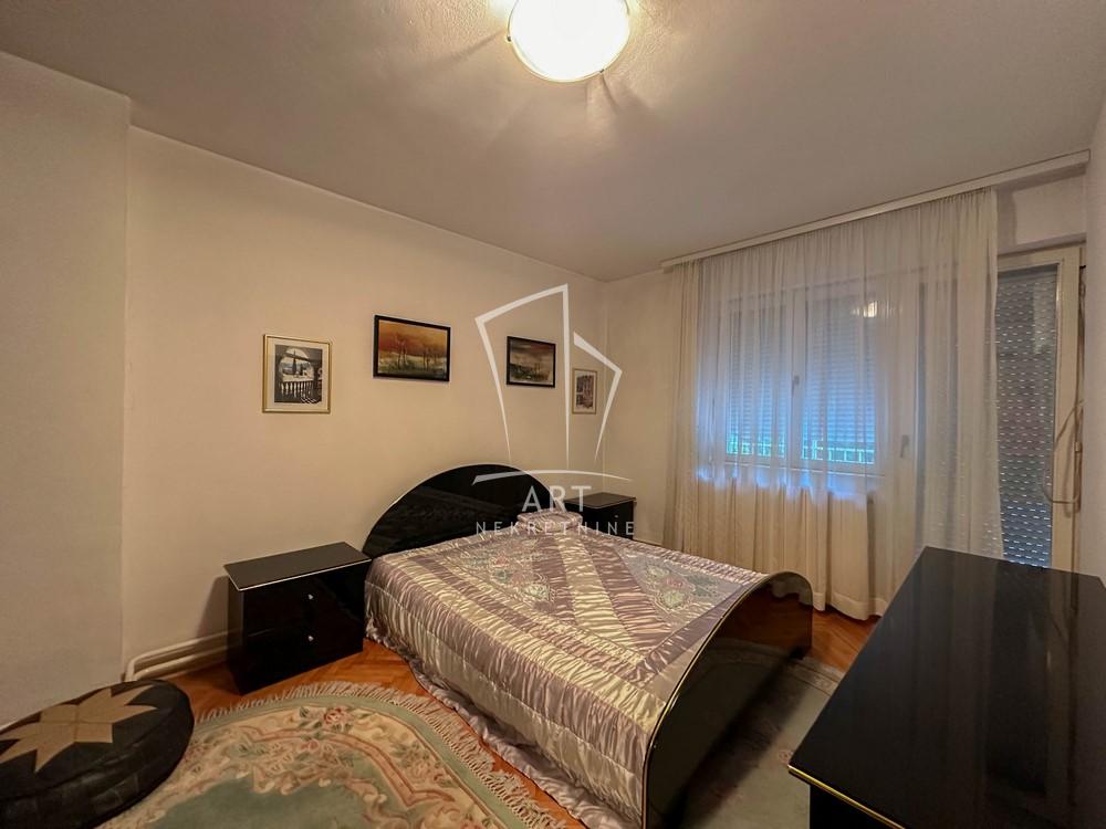 Stan na prodaju u Beogradu, Voždovac, cetvorosoban, 54m2, cena 195000 evra