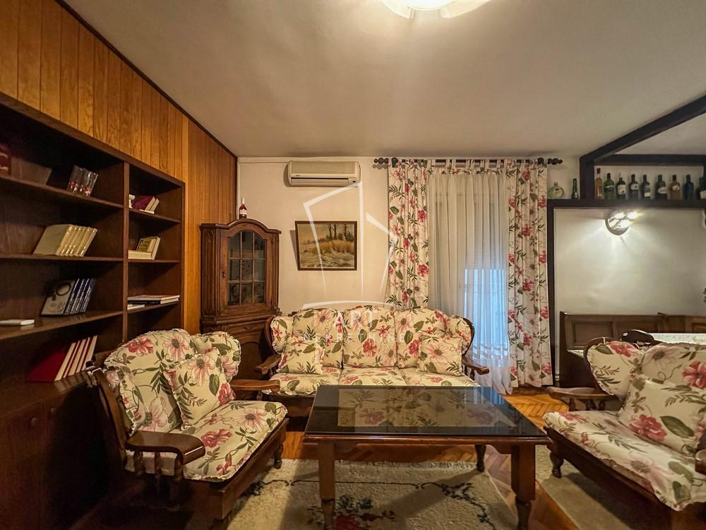 Stan na prodaju u Beogradu, Voždovac, cetvorosoban, 54m2, cena 195000 evra