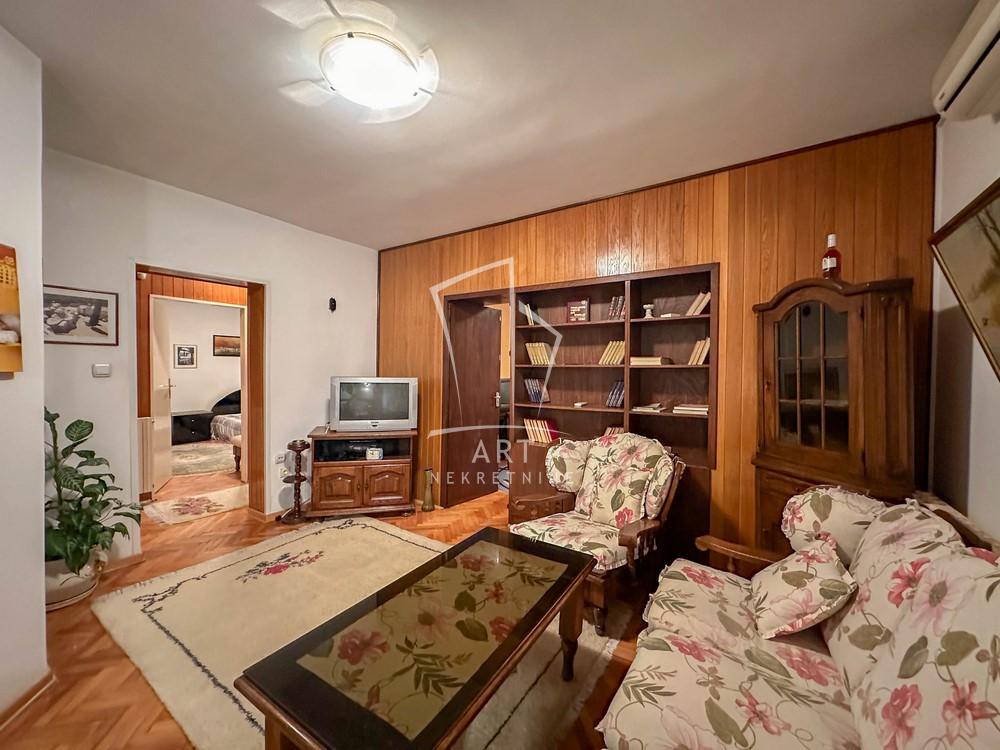 Stan na prodaju u Beogradu, Voždovac, cetvorosoban, 54m2, cena 195000 evra