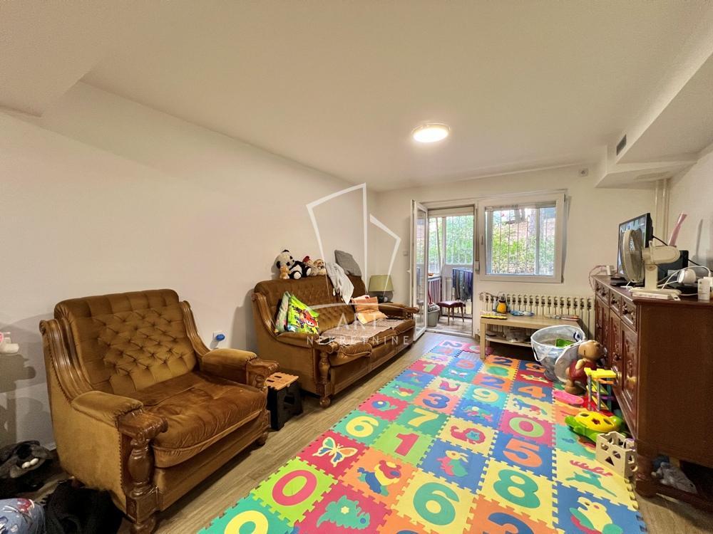 Stan na prodaju u Beogradu, Rakovica, dvoiposoban, 68m2, cena 118000 evra