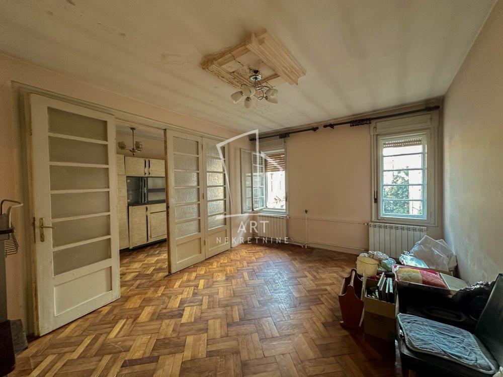 Stan na prodaju u Beogradu, Gornji Dorćol, dvoiposoban, 77m2, cena 385000 evra