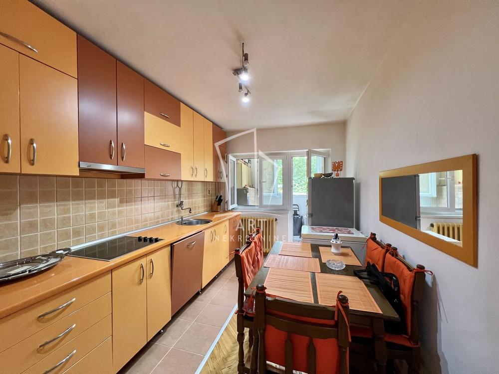 Stan na prodaju u Beogradu, Čukarica, dvosoban, 71m2, cena 95000 evra