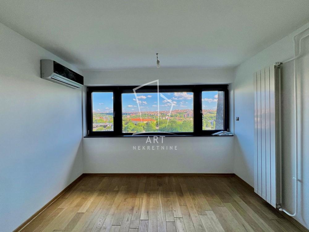 Stan na prodaju u Beogradu, Voždovac, cetvorosoban, 89m2, cena 225000 evra