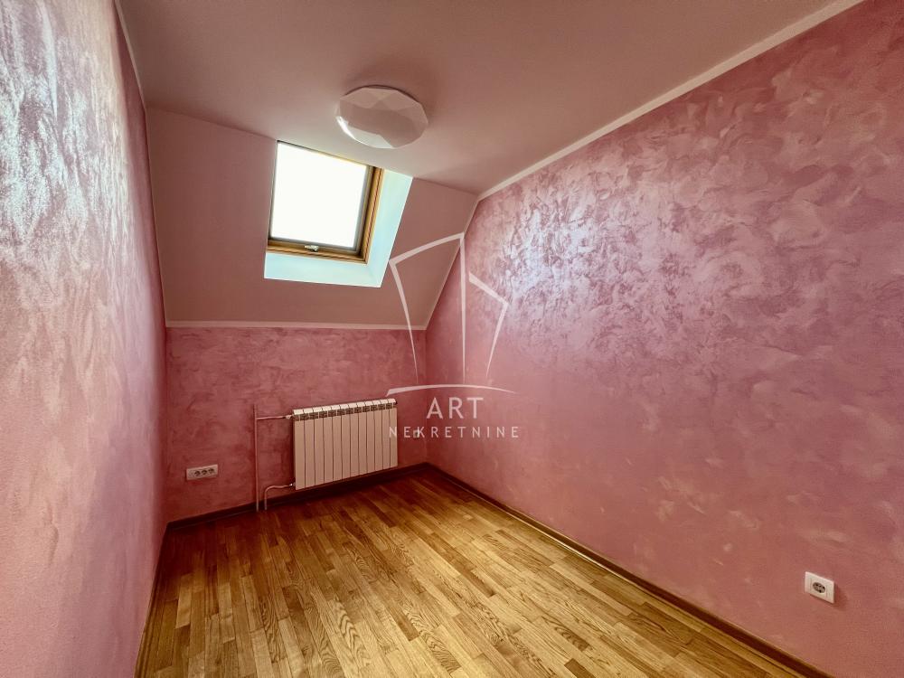 Stan na prodaju u Beogradu, Palilula, cetvorosoban, 88m2, cena 299000 evra