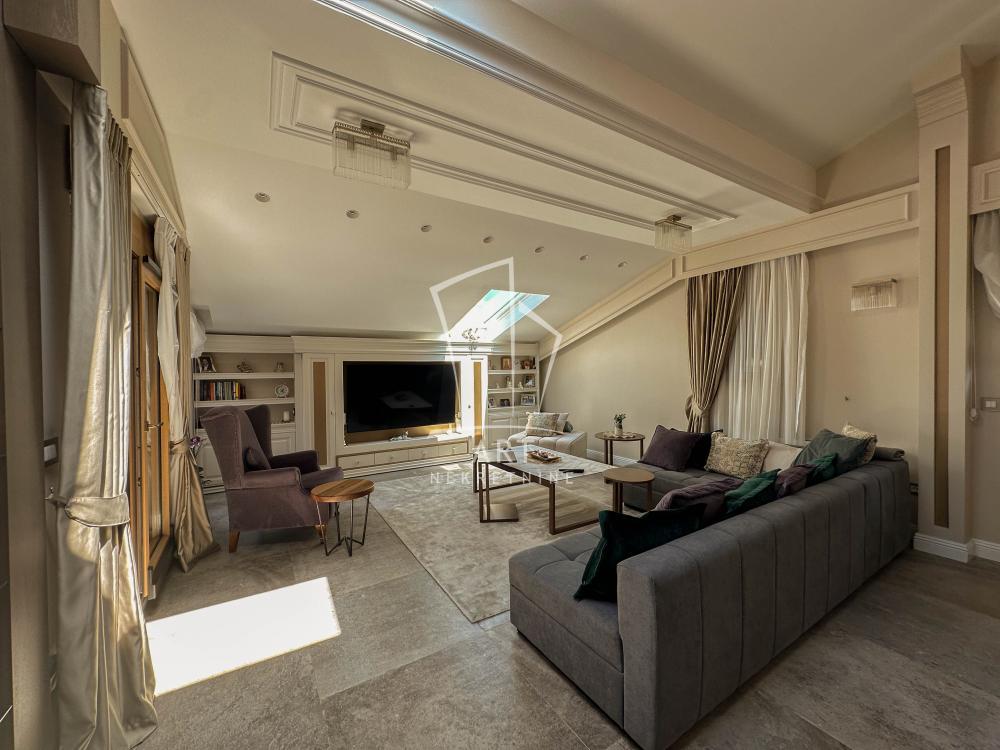 Stan na prodaju u Beogradu, Bulbulder, cetvorosoban, 160m2, cena 600000 evra