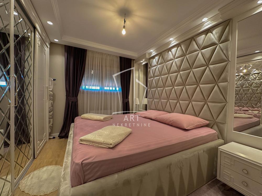 Stan na prodaju u Beogradu, Bulbulder, cetvorosoban, 160m2, cena 550000 evra