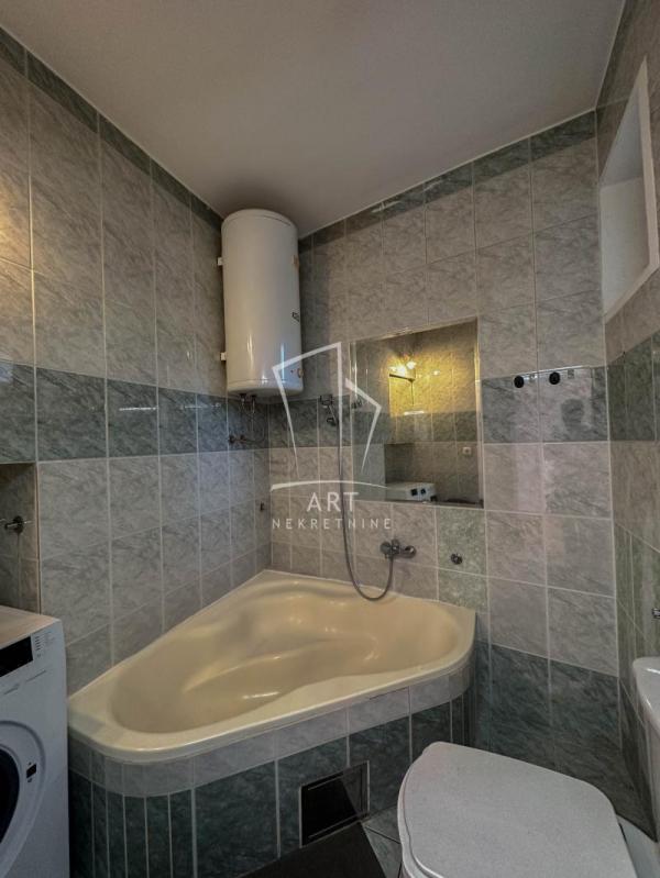 Stan na prodaju u Beogradu, Vračar, 168m2, cena 390000 evra