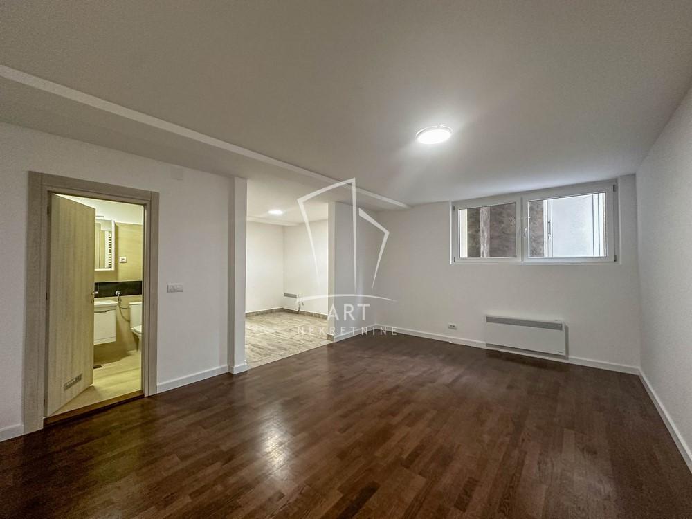 Stan na prodaju u Beogradu, Miljakovac, trosoban, 85m2, cena 144500 evra