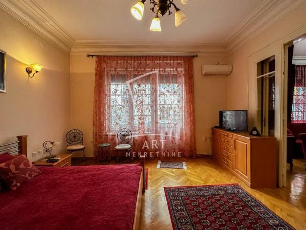 Stan na prodaju u Beogradu, Stari grad, cetvorosoban, 113m2, cena 450000 evra