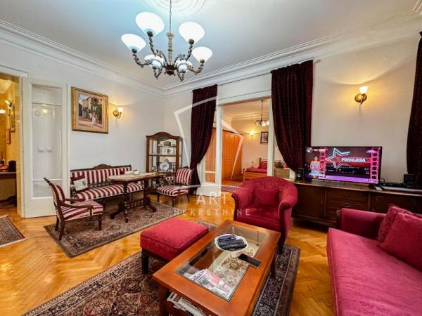 Stan na prodaju u Beogradu, Stari grad, cetvorosoban, 113m2, cena 450000 evra