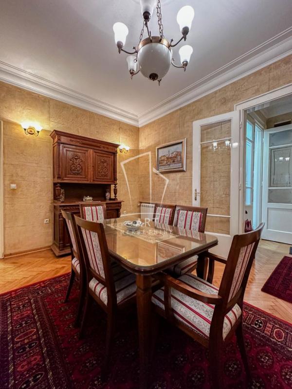 Stan na prodaju u Beogradu, Stari grad, cetvorosoban, 113m2, cena 450000 evra