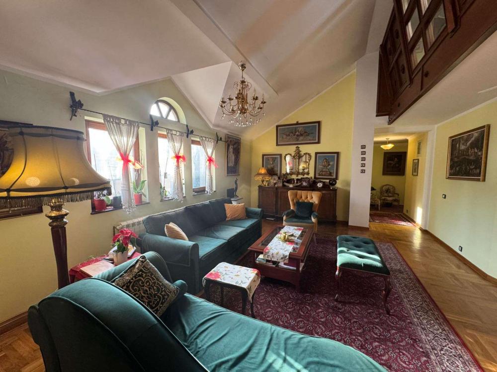 Stan na prodaju u Beogradu, Zemun, 197m2, cena 650000 evra