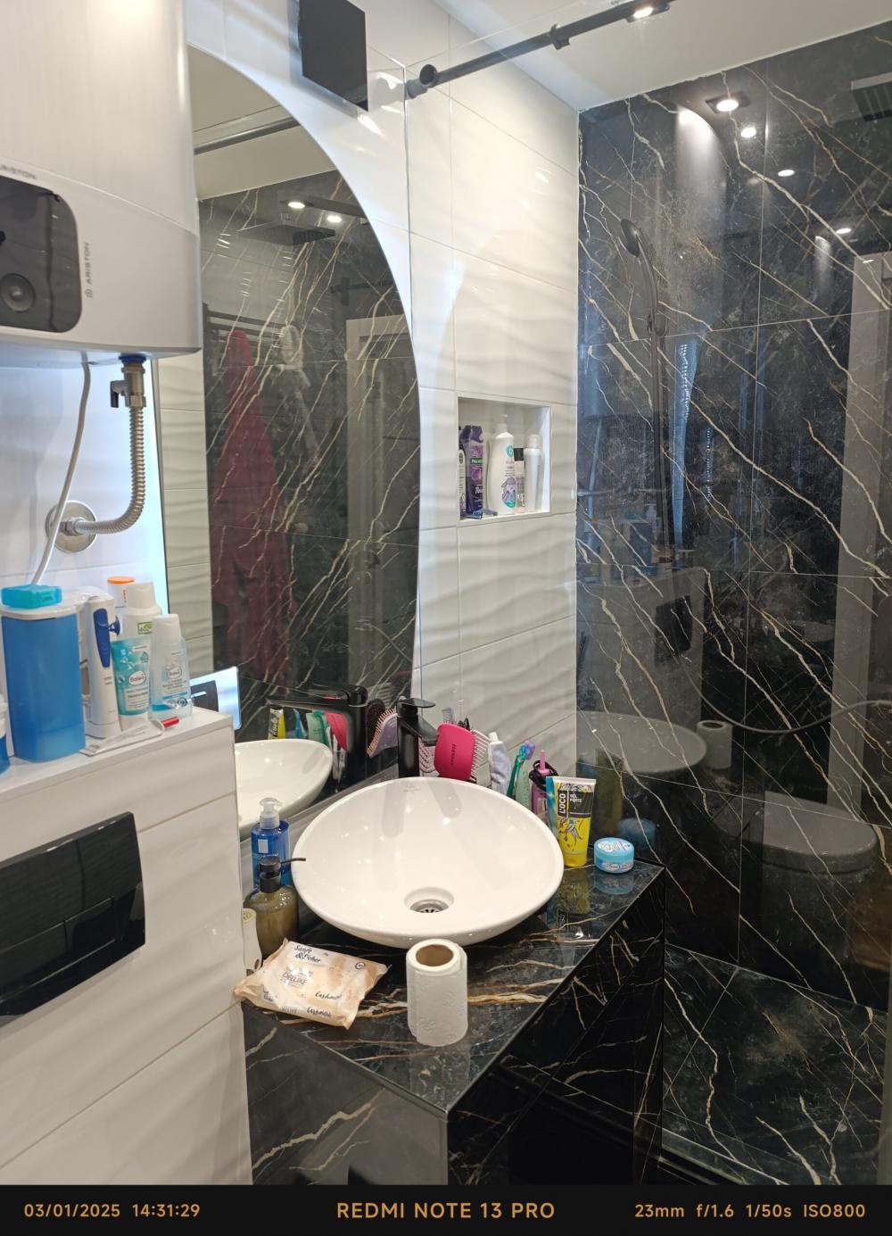 Stan na prodaju u Beogradu, Novi Beograd blok 28 (Potkovica), dvosoban, 60m2, cena 240000 evra