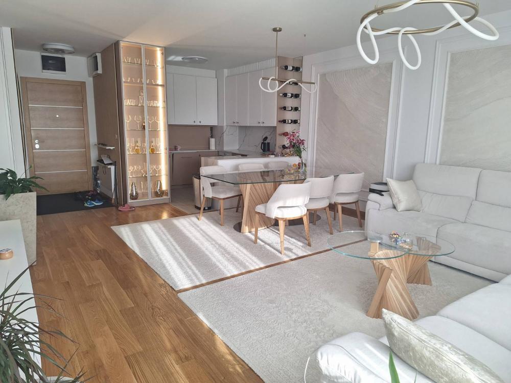 Stan na prodaju u Beogradu, Novi Beograd, 140m2, cena 840000 evra