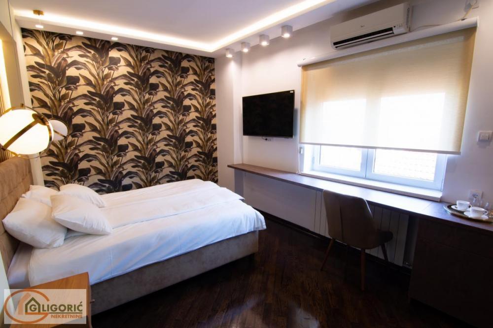 Stan na prodaju u Beogradu, Beograd (Trg Republike), cetvorosoban, 109m2, cena 598000 evra