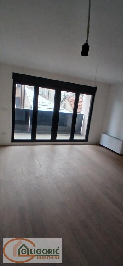 Stan na prodaju u Beogradu, Autokomanda, trosoban, 78m2, cena 257400 evra