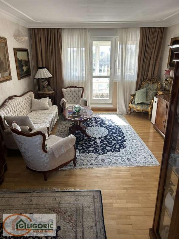 Stan na prodaju u Beogradu, Lion, trosoban, 90m2, cena 307000 evra