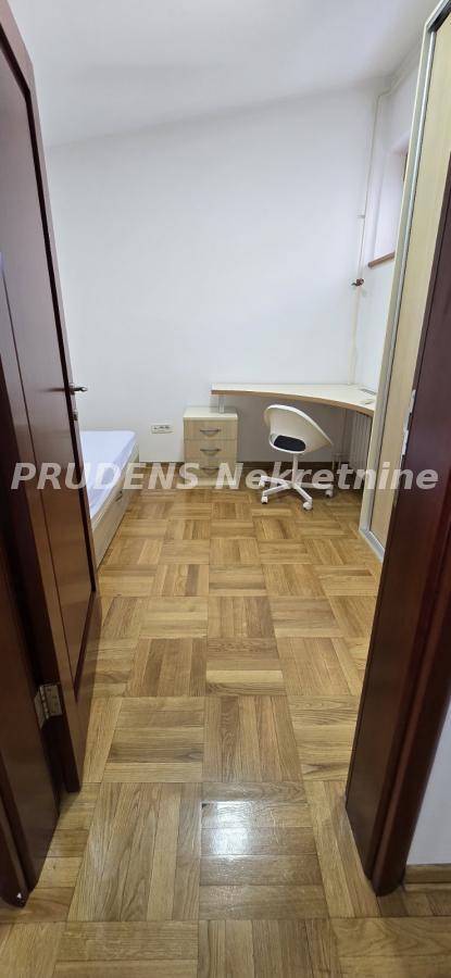 Stan na prodaju u Beogradu, Crveni Krst, trosoban, 84m2, cena 319200 evra