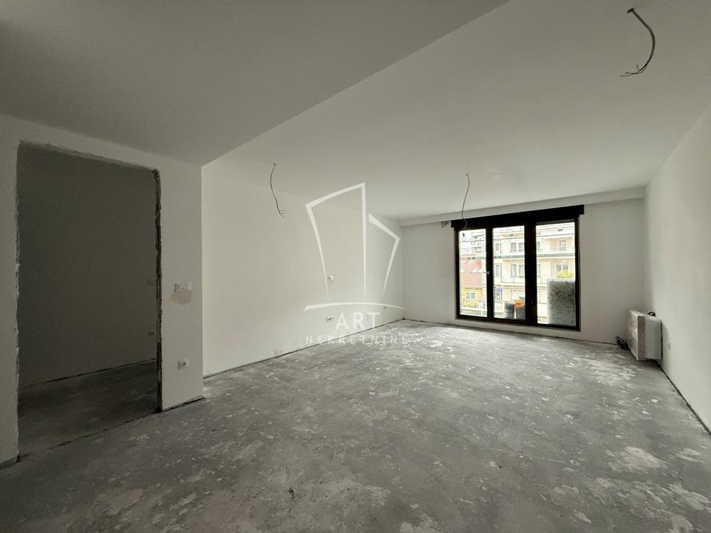 Stan na prodaju u Beogradu, Kalenić pijaca, cetvorosoban, 142m2, cena 639000 evra