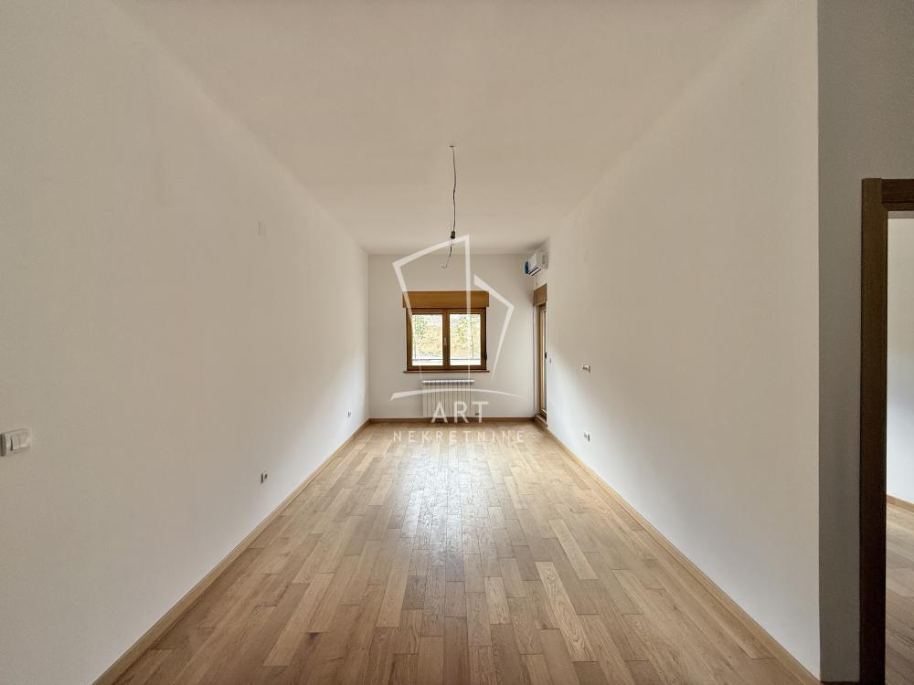 Stan na prodaju u Beogradu, Voždovac, dvoiposoban, 48m2, cena 162384 evra