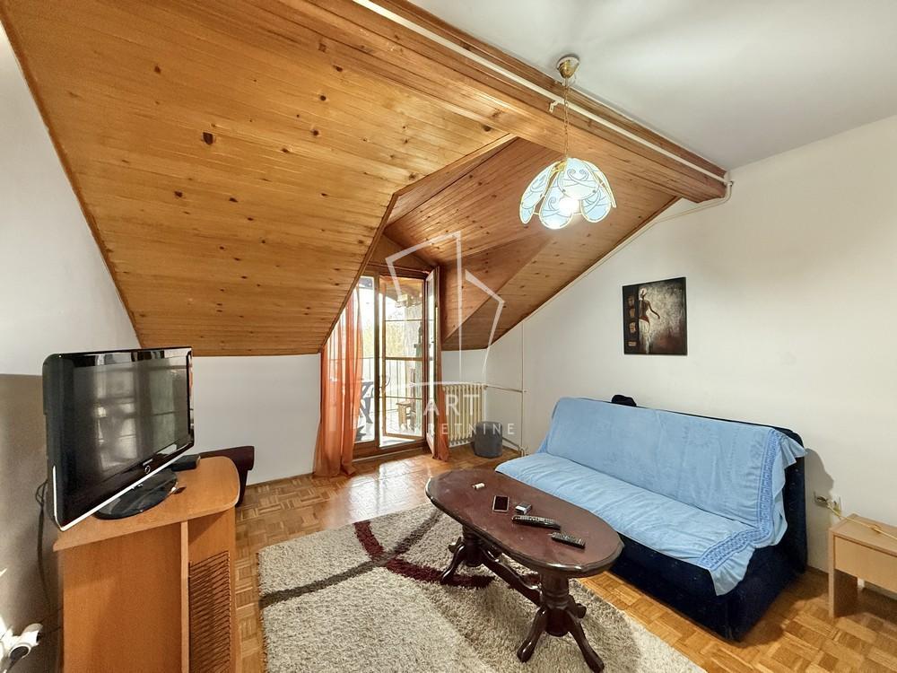 Stan na prodaju u Beogradu, Borča, trosoban, 62m2, cena 90000 evra