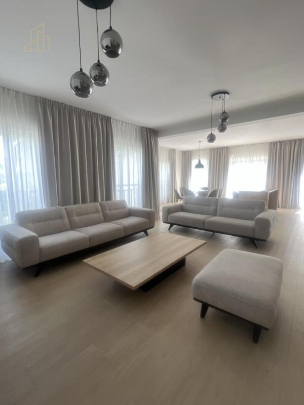 Stan na prodaju u Beogradu, Dedinje, cetvorosoban, 145m2, cena 650000 evra