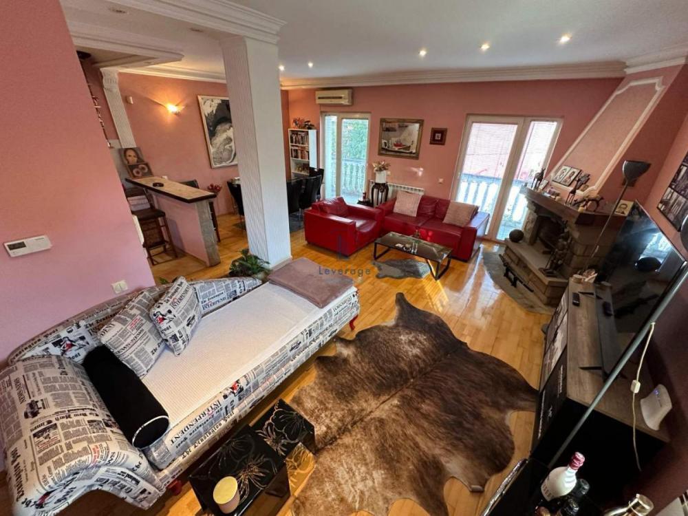 Stan na prodaju u Beogradu, Banovo brdo, 245m2, cena 510000 evra