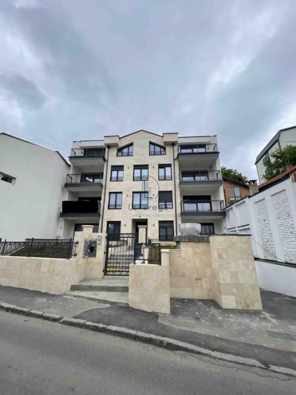 Stan na prodaju u Beogradu, Crveni Krst, trosoban, 92m2, cena 330500 evra