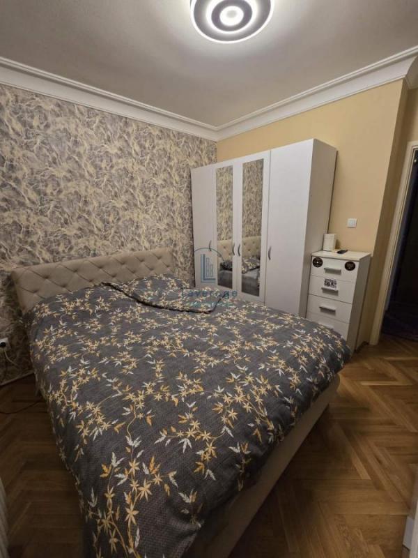 Stan na prodaju u Beogradu, Karaburma, trosoban, 77m2, cena 200000 evra
