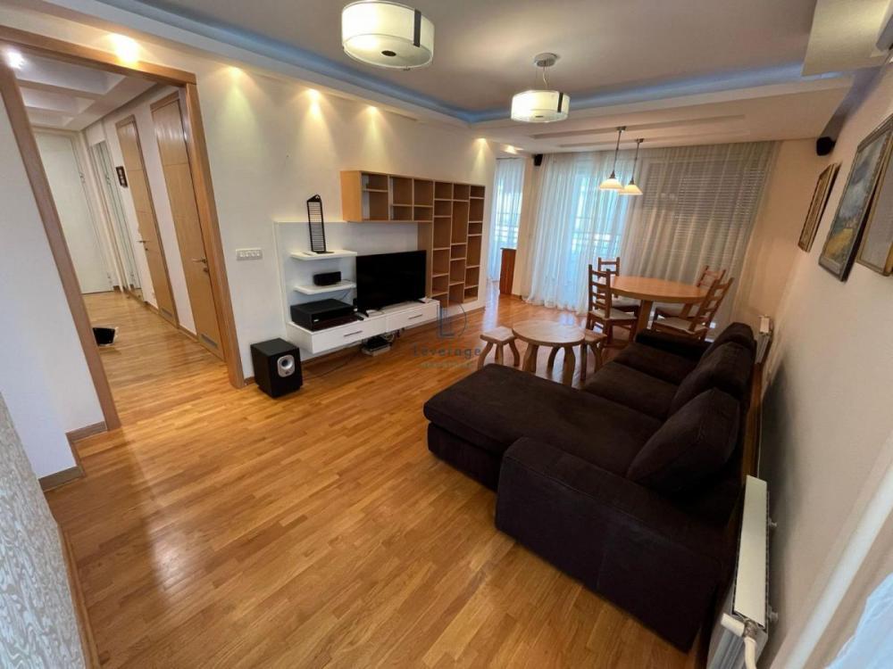 Stan na prodaju u Beogradu, Novi Beograd blok 67A (Belvile), trosoban, 106m2, cena 399000 evra