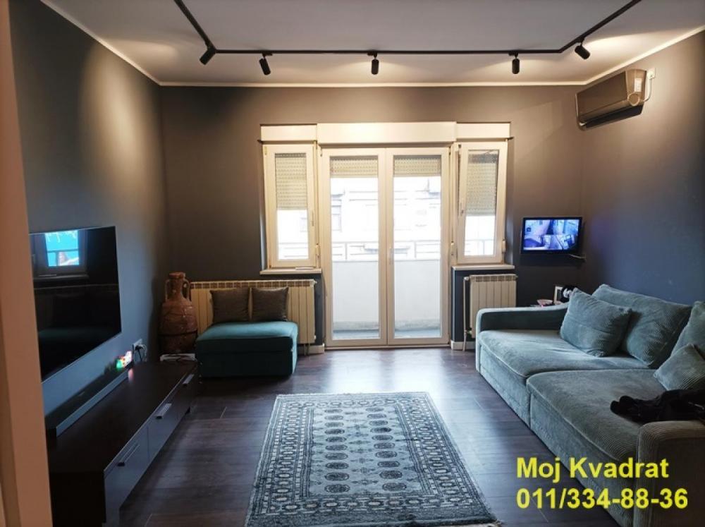 Stan na prodaju u Beogradu, Pravni fakultet, trosoban, 105m2, cena 419000 evra