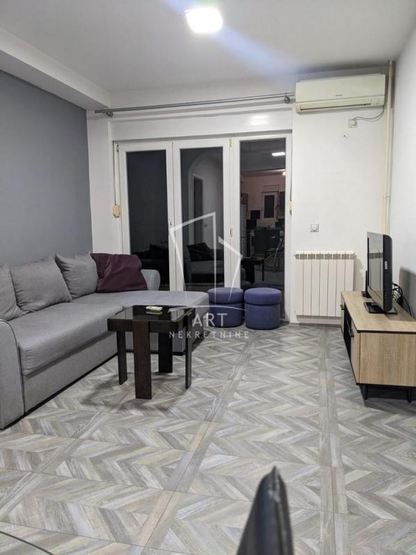 Stan na prodaju u Beogradu, Crveni Krst, trosoban, 66m2, cena 249000 evra