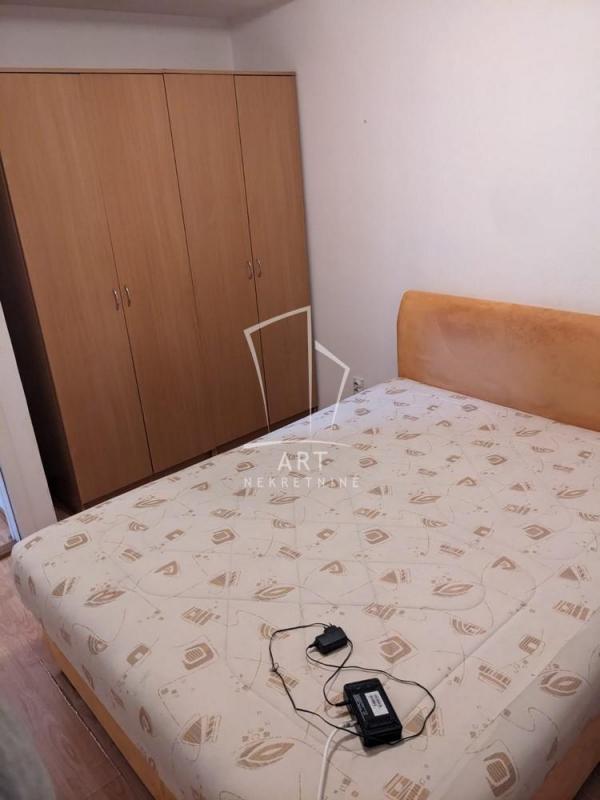 Stan na prodaju u Beogradu, Crveni Krst, trosoban, 66m2, cena 299000 evra