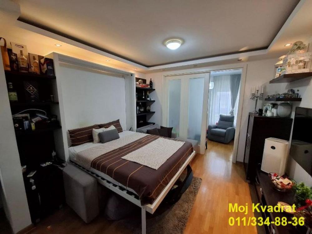 Stan na prodaju u Beogradu, Novi Beograd blok 67A (Belvile), dvosoban, 46m2, cena 225000 evra