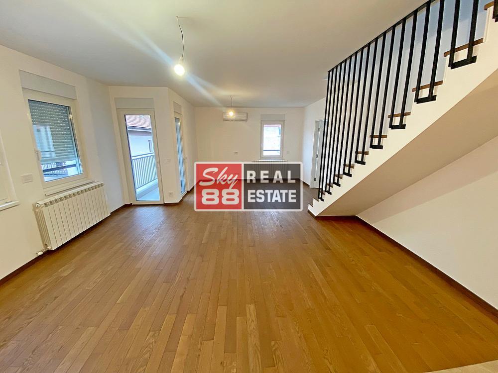 Stan na prodaju u Beogradu, Olimp, cetvorosoban, 103m2, cena 250000 evra