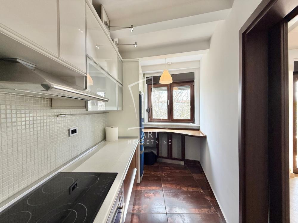Stan na prodaju u Beogradu, Vračar (Hram), trosoban, 102m2, cena 425000 evra