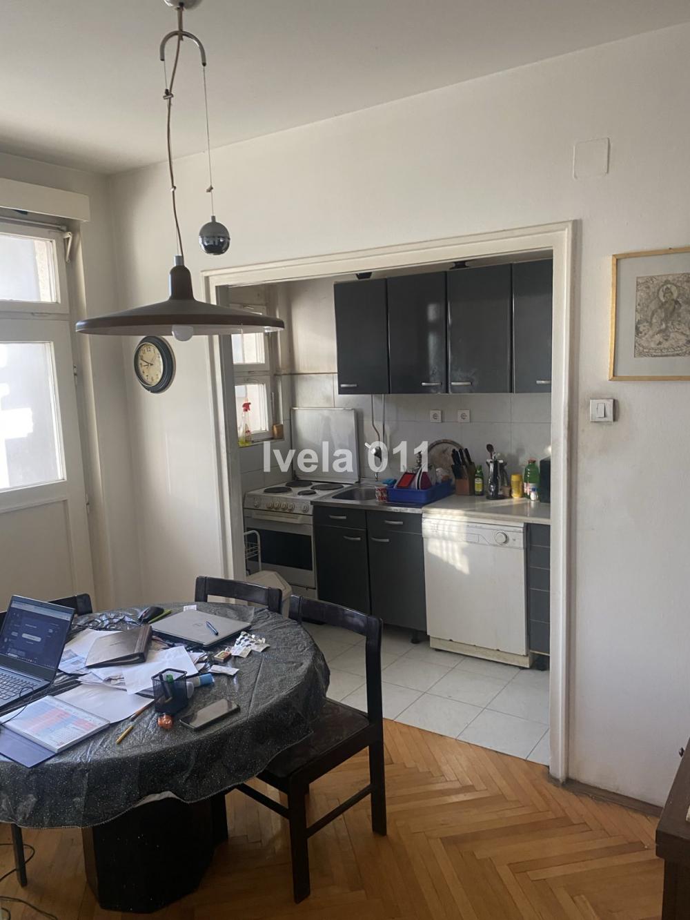 Stan na prodaju u Beogradu, Vračar, trosoban, 82m2, cena 250000 evra