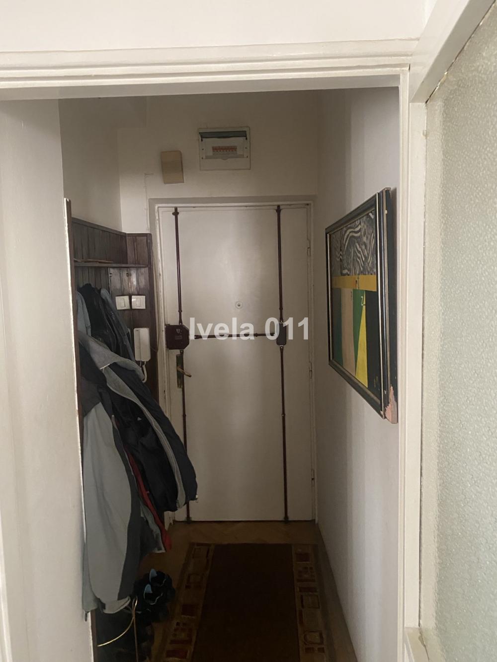 Stan na prodaju u Beogradu, Vračar, trosoban, 82m2, cena 250000 evra
