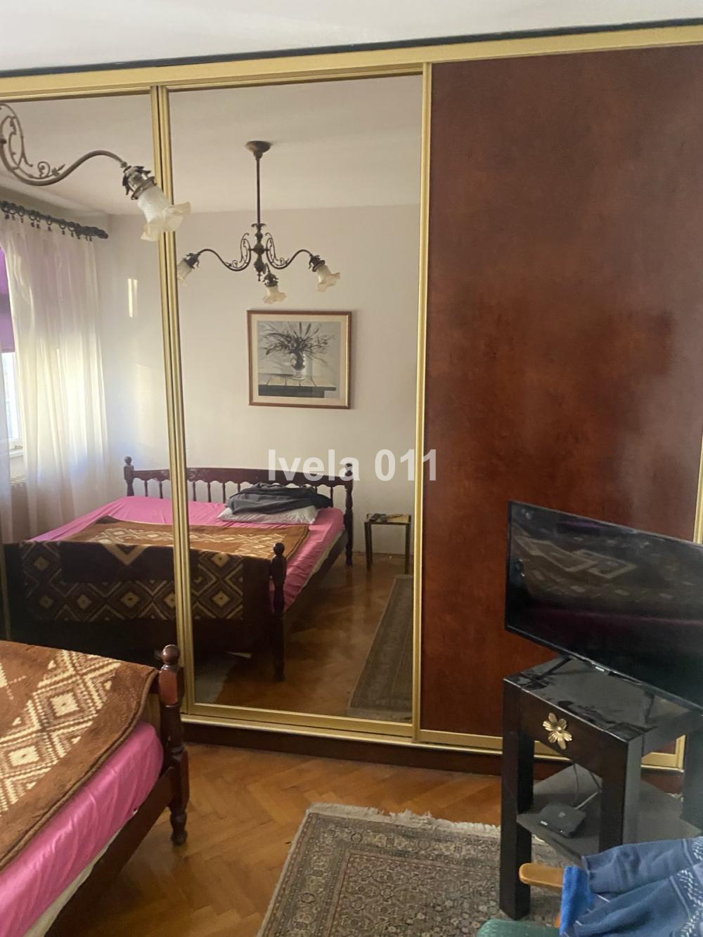 Stan na prodaju u Beogradu, Vračar, trosoban, 82m2, cena 250000 evra