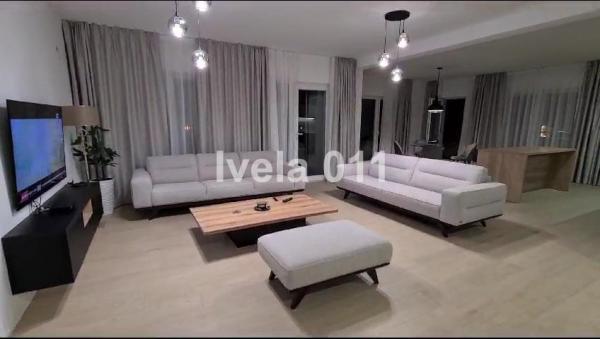 Stan na prodaju u Beogradu, Dedinje, cetvorosoban, 180m2, cena 900000 evra