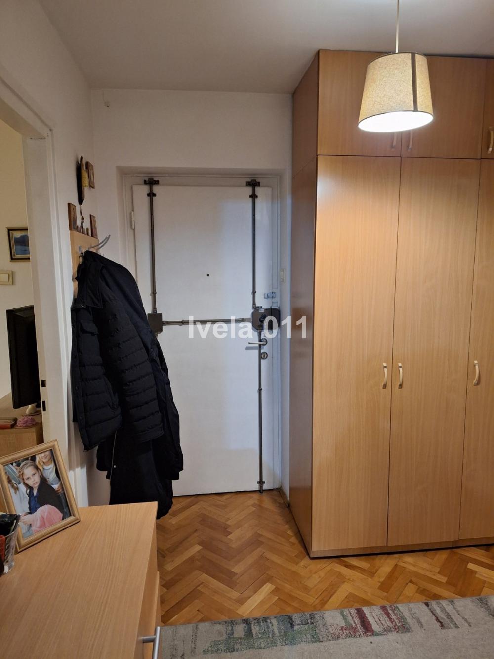 Stan na prodaju u Beogradu, Zvezdara, trosoban, 61m2, cena 230000 evra