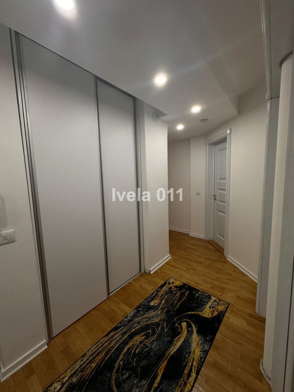 Stan na prodaju u Beogradu, Palilula, dvoiposoban, 93m2, cena 400000 evra