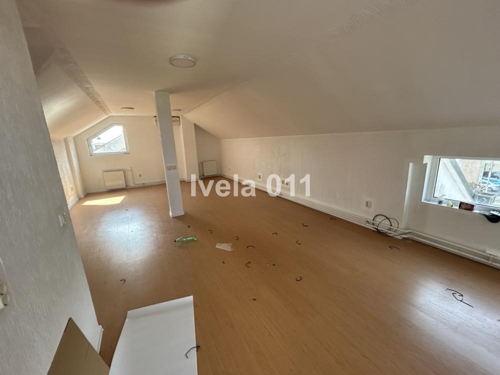 Stan na prodaju u Beogradu, Autokomanda, 165m2, cena 416000 evra
