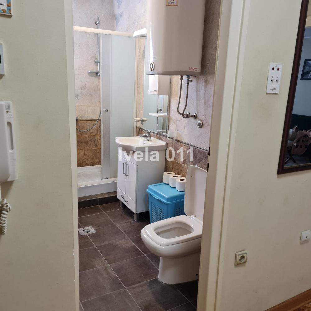 Stan na prodaju u Beogradu, Vračar, dvosoban, 70m2, cena 299000 evra