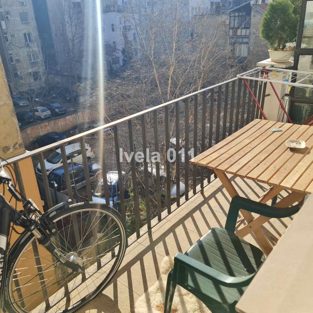 Stan na prodaju u Beogradu, Vračar, dvosoban, 70m2, cena 299000 evra
