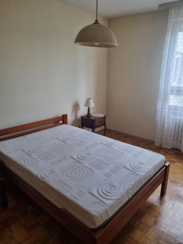 Stan na prodaju u Beogradu, Novi Beograd blok 30 (B92), dvoiposoban, 69m2, cena 245000 evra
