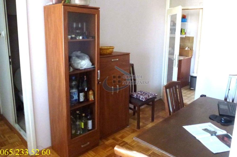 Stan na prodaju u Beogradu, Novi Beograd, dvosoban, 65m2, cena 180000 evra